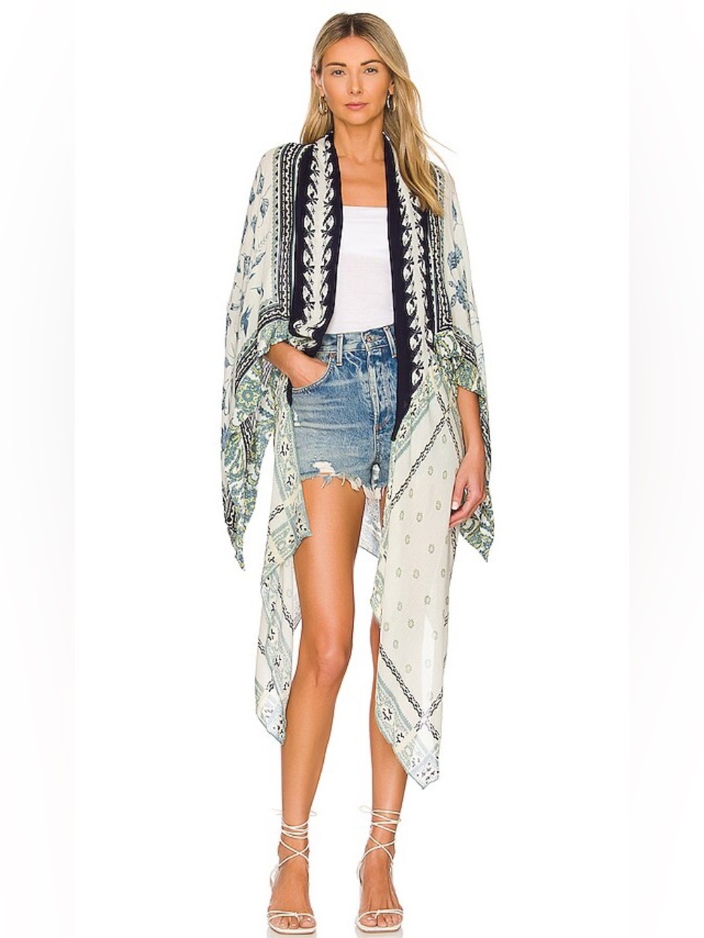 FREE PEOPLE KISS THE SKY BUTTERFLY PRINT KIMONO ❤️❤️